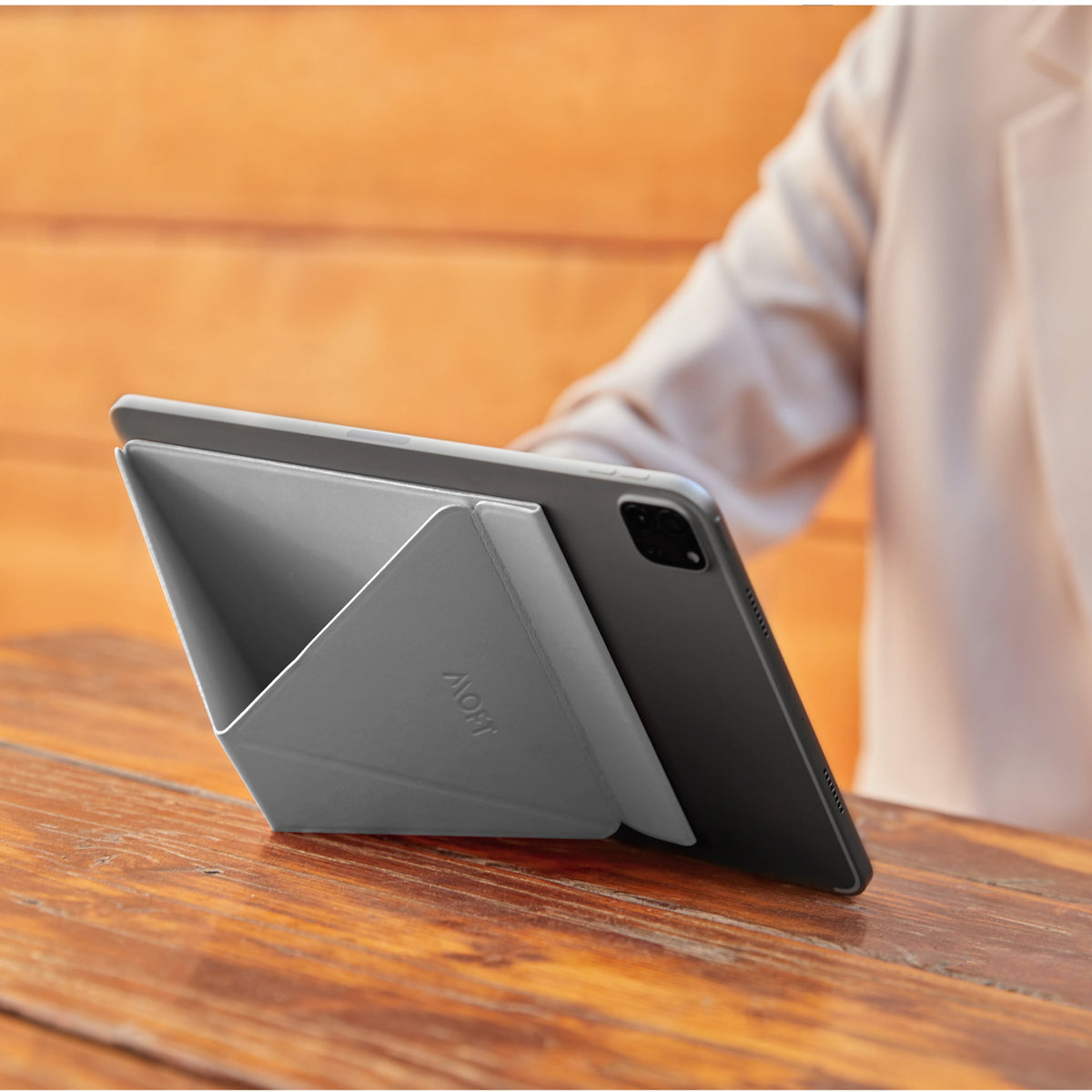 MOFT 世界初スナップ式 タブレットスタンド発売! – MOFT Japan