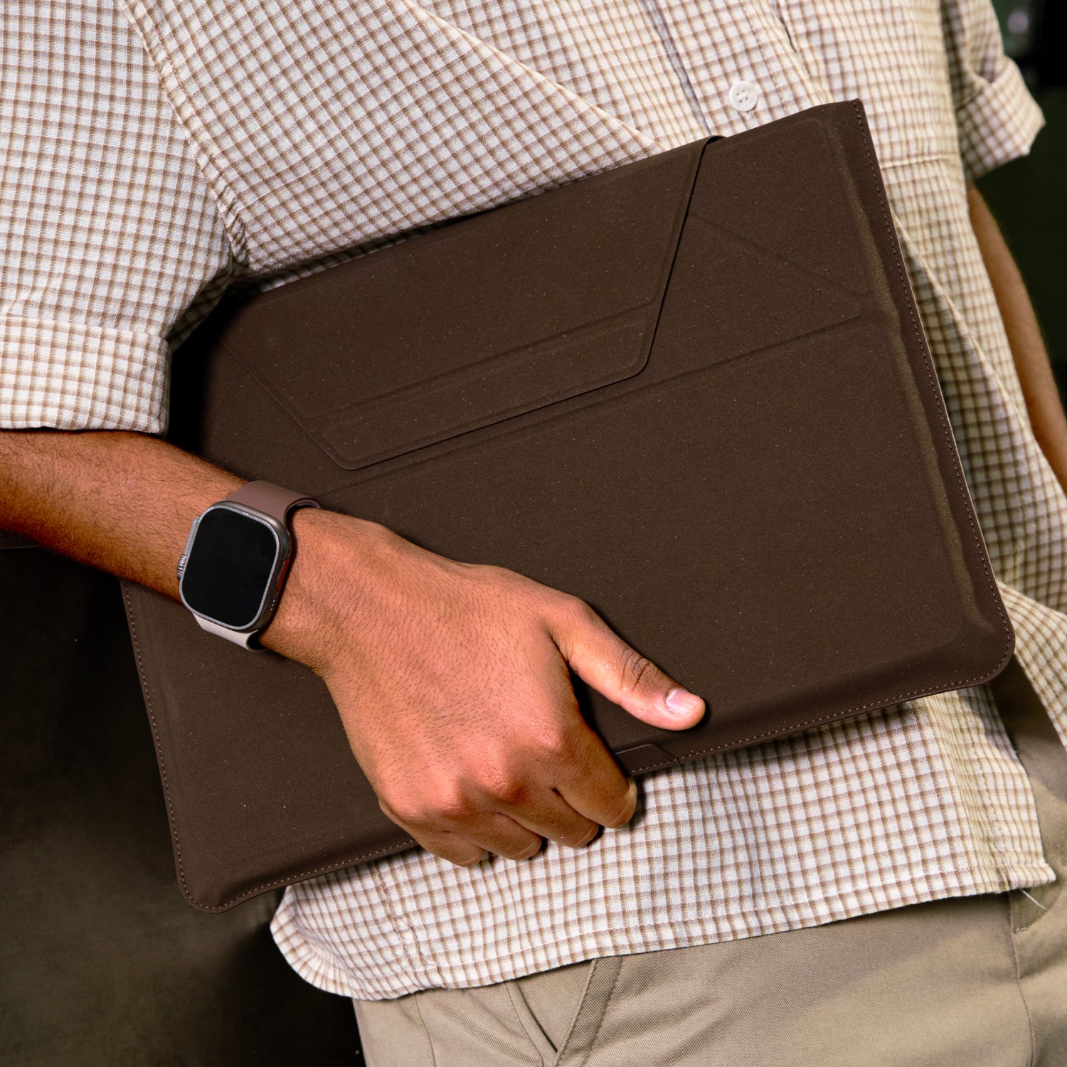 多機能キャリーケース-Crafted from MOVAS™-E Coffee Bio-Leather