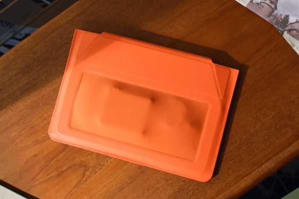 多機能キャリーケース 1秒でPCスタンドに！ – MOFT Japan